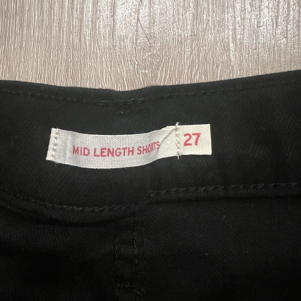 Levi’s Black Mid Length Shorts Size 27 - Picture 2 of 6